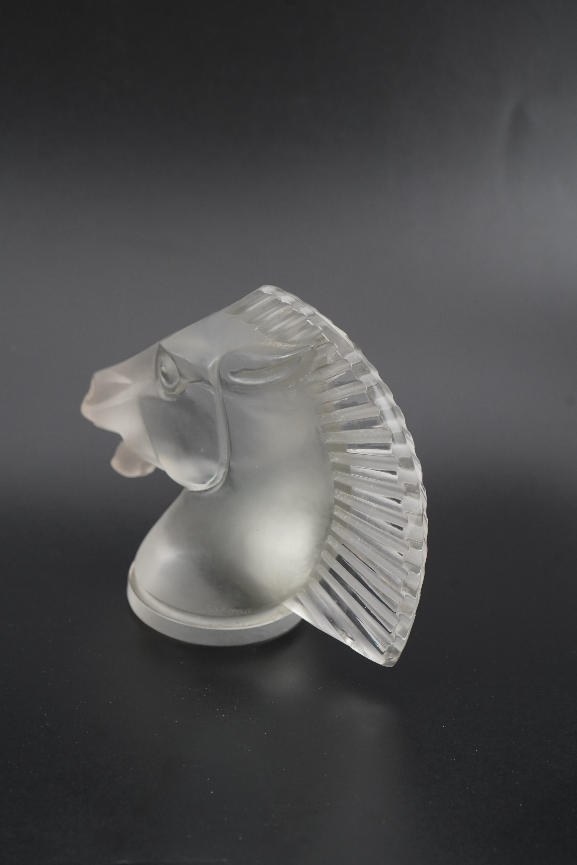 René Lalique: A 'Longchamp B' mascot